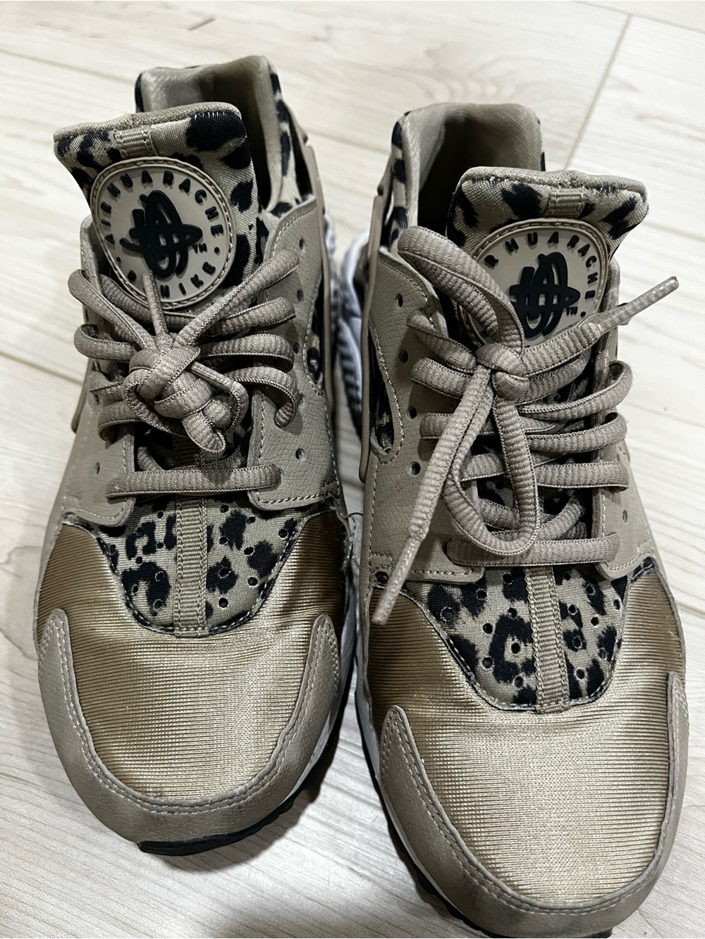 Nike Women's Tan and Black Leopard Print Sneakers 7 huarache